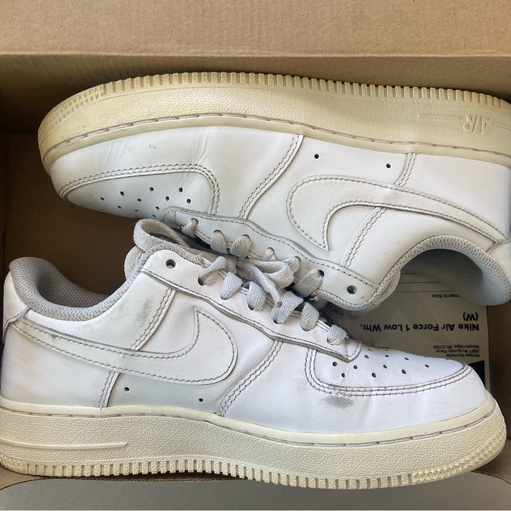 Preloved White Airforces